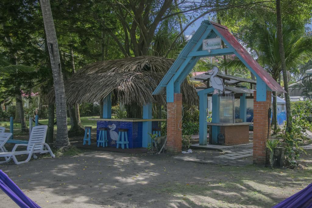 Pelican Beachfront Hotel Esterillos Este Exterior photo